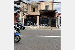 Ready to Use! Luxury House LT 116m2 Desain Modern di Lenteng Agung Ready to Use! Luxury House LT 116m2 Desain Modern di Lenteng Agung