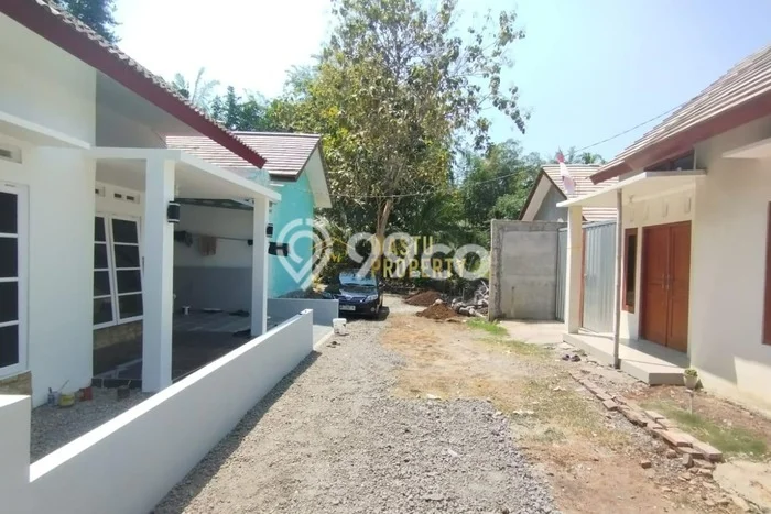 Jual Rumah Harga Miring Seyegan Punya 3 KT & LT 100m2 Jual Rumah Harga Miring Seyegan Punya 3 KT & LT 100m2