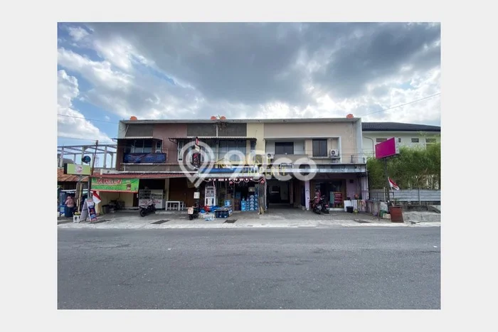 Rumah Kost untuk Dijual di Ngemplak dengan 13 KT, 13 KM, Luas 800m2 Rumah Kost untuk Dijual di Ngemplak dengan 13 KT, 13 KM, Luas 800m2