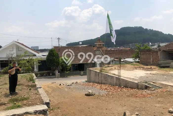 Tanah untuk Dijual Lokasi Magelang Utara, Magelang Luas 1294m2 SHM Tanah untuk Dijual Lokasi Magelang Utara, Magelang Luas 1294m2 SHM