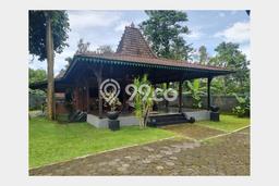 Miliki sekarang Vila Kawasan Turi, Dimensi 1019m2m², Akses ke fasilitas Miliki sekarang Vila Kawasan Turi, Dimensi 1019m2m², Akses ke fasilitas