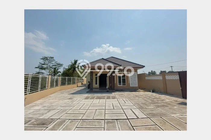 For Sale Rumah 4 Kamar Lokasi Strategis Nyaman dan Strategis di Magelang Utara For Sale Rumah 4 Kamar Lokasi Strategis Nyaman dan Strategis di Magelang Utara