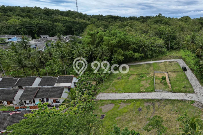 AREA PROSPEKTIF! Tanah Kawasan , Luas 157m2m², Dekat Fasilitas Umum AREA PROSPEKTIF! Tanah Kawasan , Luas 157m2m², Dekat Fasilitas Umum