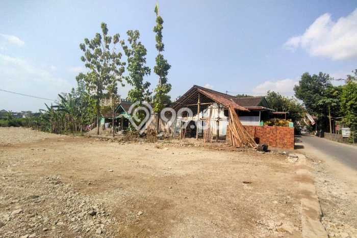 Tanah Investasi Dijual di Bantul Punya Luas 202m2 Tanah Investasi Dijual di Bantul Punya Luas 202m2