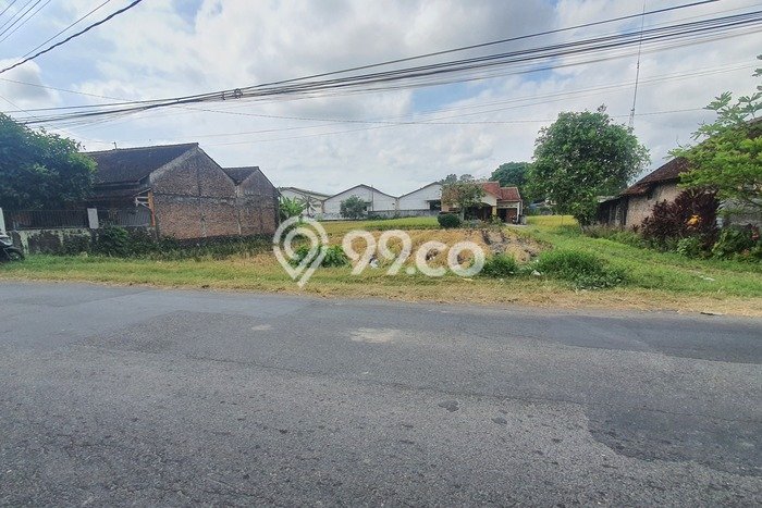 Tanah Kawasan Komersial di Berbah, Luas 145m², Cocok untuk Pengembangan Tanah Kawasan Komersial di Berbah, Luas 145m², Cocok untuk Pengembangan