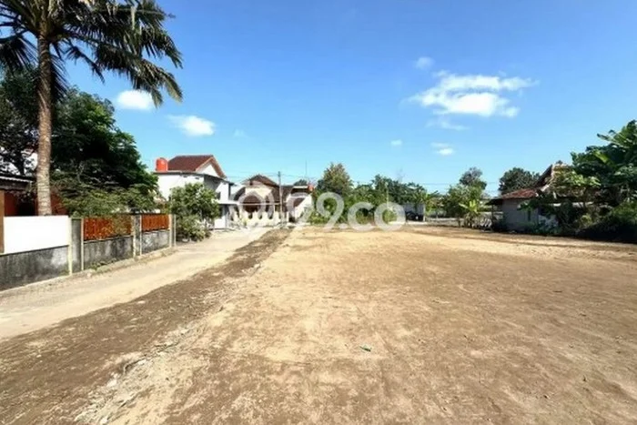 Tanah Investasi Dijual di Yogyakarta Punya Luas 139m2 Tanah Investasi Dijual di Yogyakarta Punya Luas 139m2