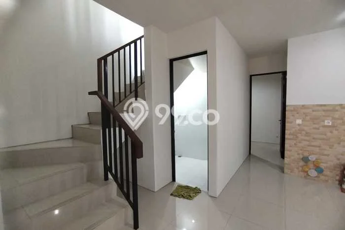Rumah sewa siap pakai 4 Kamar Tidur di Kalideres, Jakarta Barat Rumah sewa siap pakai 4 Kamar Tidur di Kalideres, Jakarta Barat