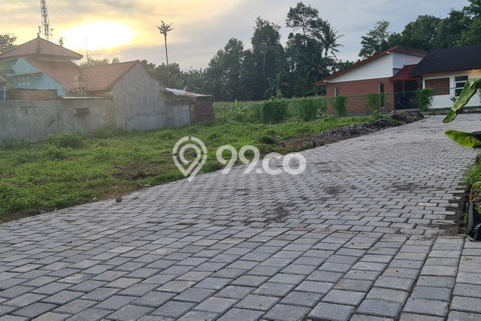 Kavling Tanah di Ngaglik Dijual Luas 154m2 Legalitas SHM Kavling Tanah di Ngaglik Dijual Luas 154m2 Legalitas SHM