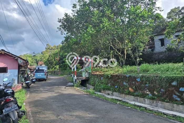 Jual Tanah di Gunung Pati, Luas 559m², Dekat Pusat Kota Jual Tanah di Gunung Pati, Luas 559m², Dekat Pusat Kota