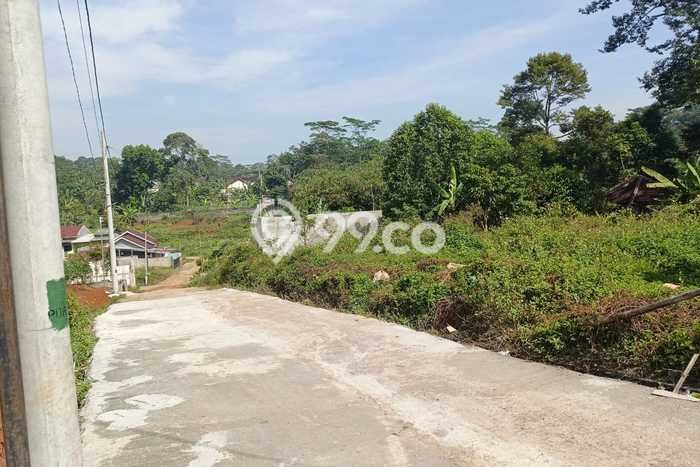 HARGA MENARIK! Tanah di Gunung Pati, Luas 120m², Lingkungan Nyaman, Bebas Banjir HARGA MENARIK! Tanah di Gunung Pati, Luas 120m², Lingkungan Nyaman, Bebas Banjir