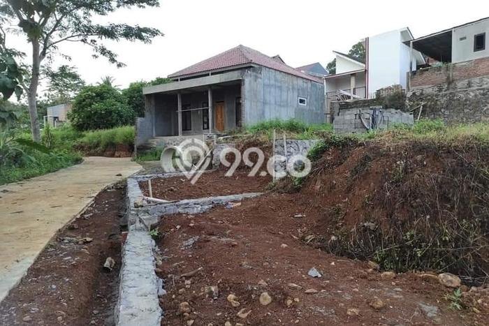 LOKASI STRATEGIS! Tanah Kawasan Gunung Pati, Luas 136m², Lingkungan Asri, Cocok untuk Hunian LOKASI STRATEGIS! Tanah Kawasan Gunung Pati, Luas 136m², Lingkungan Asri, Cocok untuk Hunian