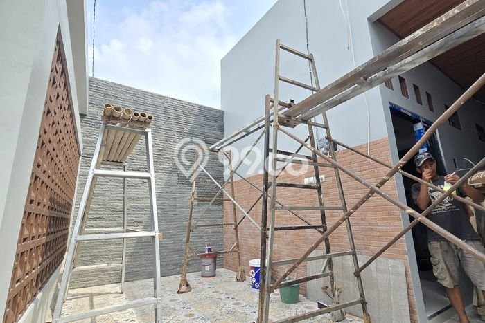 Dijual Kost Strategis di Gunung Pati, Semarang 7 KT, 7 KM, Luas Bangunan 120m2 Dijual Kost Strategis di Gunung Pati, Semarang 7 KT, 7 KM, Luas Bangunan 120m2