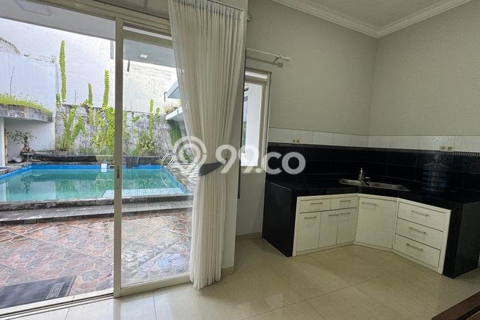 Rumah Elit Modern Siap Huni di Villa Puncak Tidar Malang Rumah Elit Modern Siap Huni di Villa Puncak Tidar Malang