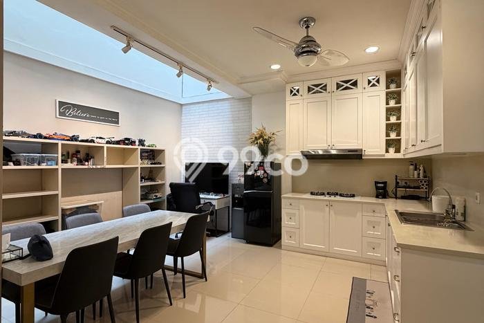 Rumah Elit Modern Siap Huni di Alam Sutera Tangerang Rumah Elit Modern Siap Huni di Alam Sutera Tangerang