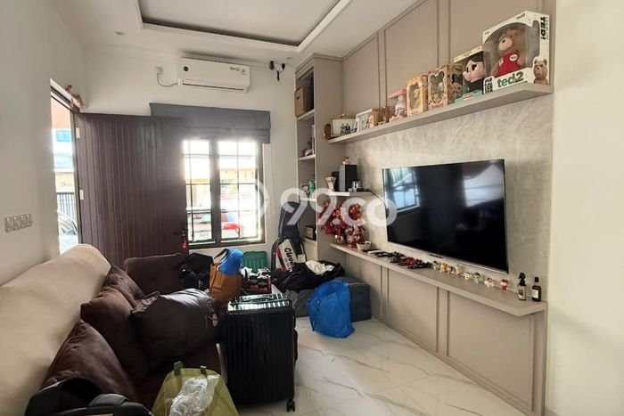 For Sale Hunian Rumah Nyaman 3 KT di BSD, Tangerang For Sale Hunian Rumah Nyaman 3 KT di BSD, Tangerang