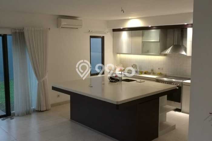 Jual Rumah Mewah Elegan Dengan View Cantik di BSD, Tangerang Jual Rumah Mewah Elegan Dengan View Cantik di BSD, Tangerang