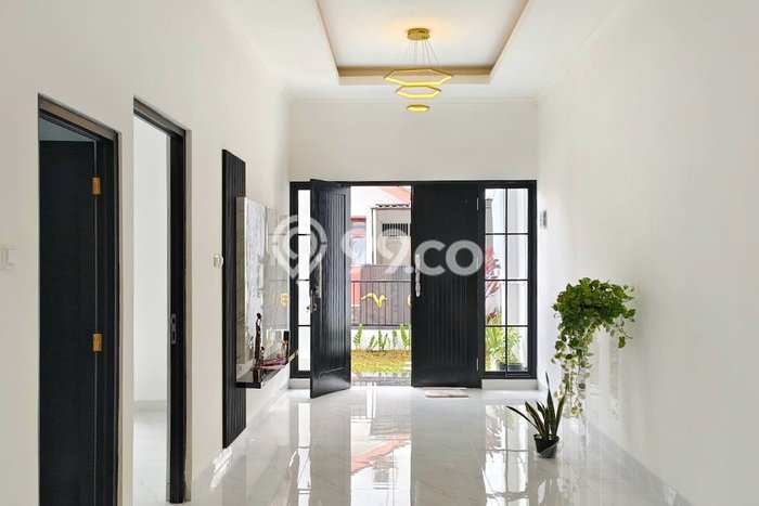 Rumah Luas Asri 3 KT Siap Pakai di BSD Tangerang Rumah Luas Asri 3 KT Siap Pakai di BSD Tangerang