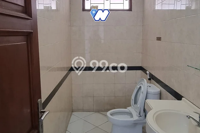 Rumah Elit Modern Tanpa Renovasi di Setiabudi Bandung Rumah Elit Modern Tanpa Renovasi di Setiabudi Bandung
