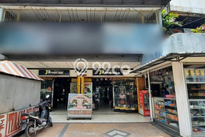 Komersial Area Bisnis di Klojen, Luas 184m2m², Posisi Strategis Komersial Area Bisnis di Klojen, Luas 184m2m², Posisi Strategis