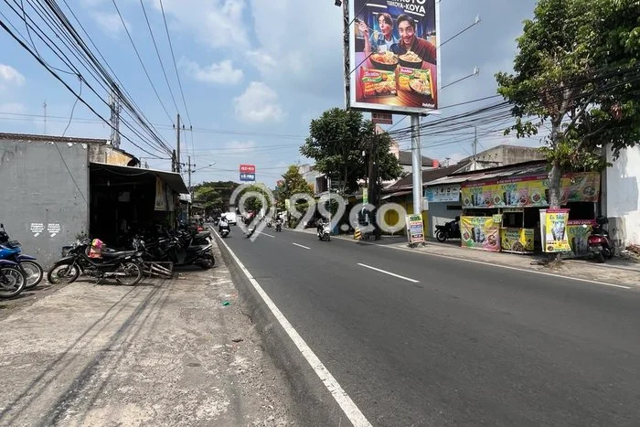 Ruko Dijual di Malang LT 91m2 & LB 182m2 Lokasi Terbaik! Ruko Dijual di Malang LT 91m2 & LB 182m2 Lokasi Terbaik!