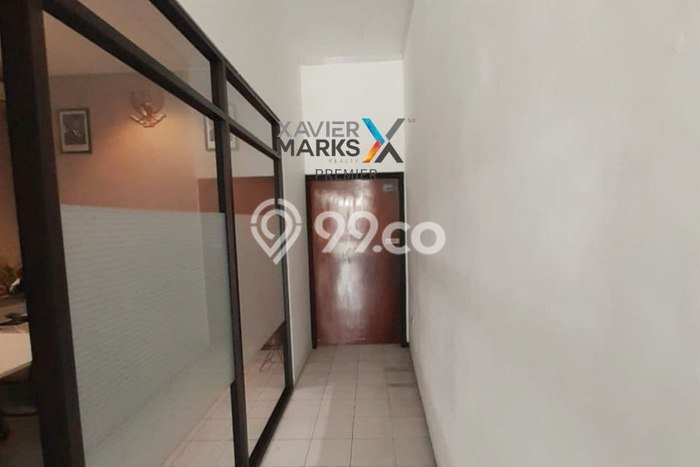 KAWASAN PREMIUM! Ruko di Klojen, Luas 186m2m², Akses Utama KAWASAN PREMIUM! Ruko di Klojen, Luas 186m2m², Akses Utama