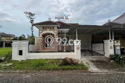 SPECIAL PRICE! Rumah di , 3 KT, Dekat Pusat Kota, Luas 200m2m² LB 150m2m² SPECIAL PRICE! Rumah di , 3 KT, Dekat Pusat Kota, Luas 200m2m² LB 150m2m²