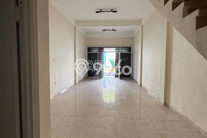 Unit Ruko Disewa Lokasi Blimbing, Malang Spesifikasi Luas Bangunan 96m2 Unit Ruko Disewa Lokasi Blimbing, Malang Spesifikasi Luas Bangunan 96m2