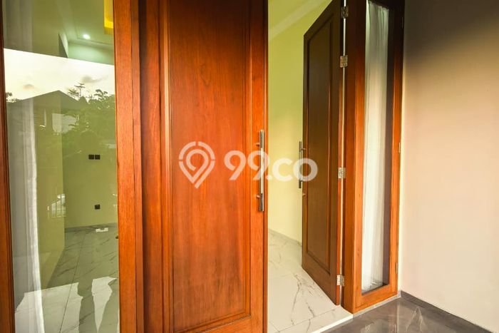 Rumah Sewa Malang LT 300m2 LB 500m2 Kawasan Araya Rumah Sewa Malang LT 300m2 LB 500m2 Kawasan Araya