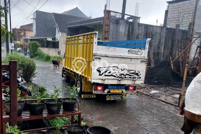 HARGA MENARIK! Tanah Kawasan Sukun, Luas 135m2m², Area Nyaman HARGA MENARIK! Tanah Kawasan Sukun, Luas 135m2m², Area Nyaman