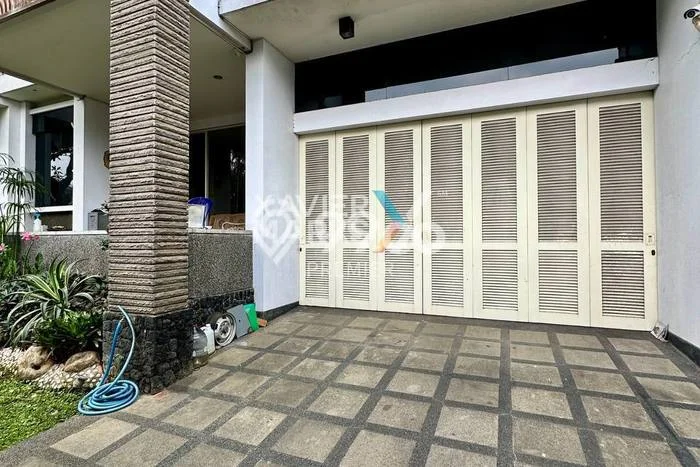 INVESTASI TEPAT! Rumah area , Luas 415m2m² LB 350m2m² INVESTASI TEPAT! Rumah area , Luas 415m2m² LB 350m2m²