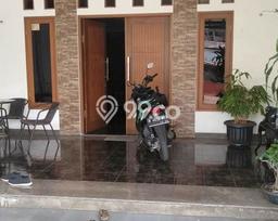 Dijual Rumah Luas Elegan Dengan View Cantik di Meruya, Jakarta Barat Dijual Rumah Luas Elegan Dengan View Cantik di Meruya, Jakarta Barat