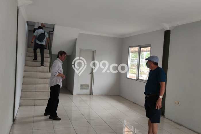 Disewakan Gudang di Pusat Kota Tangerang Ramai Strategis Disewakan Gudang di Pusat Kota Tangerang Ramai Strategis