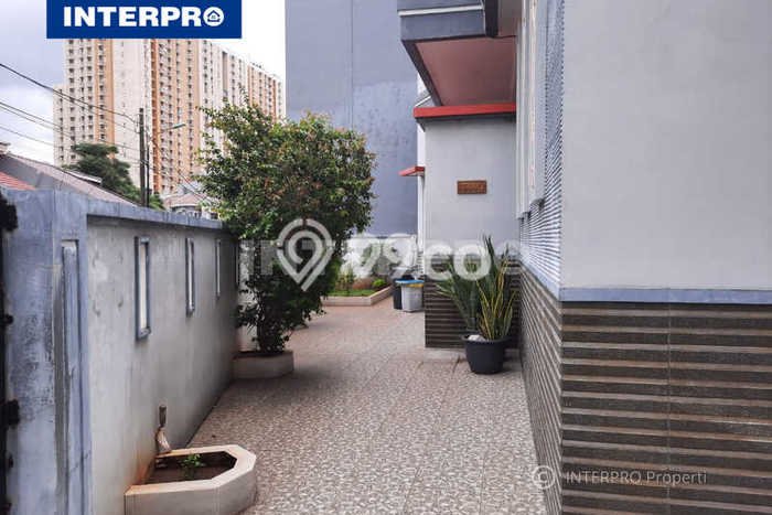 Jual Rumah Modern 7 KT di Duri Kosambi, Jakarta Barat Jual Rumah Modern 7 KT di Duri Kosambi, Jakarta Barat