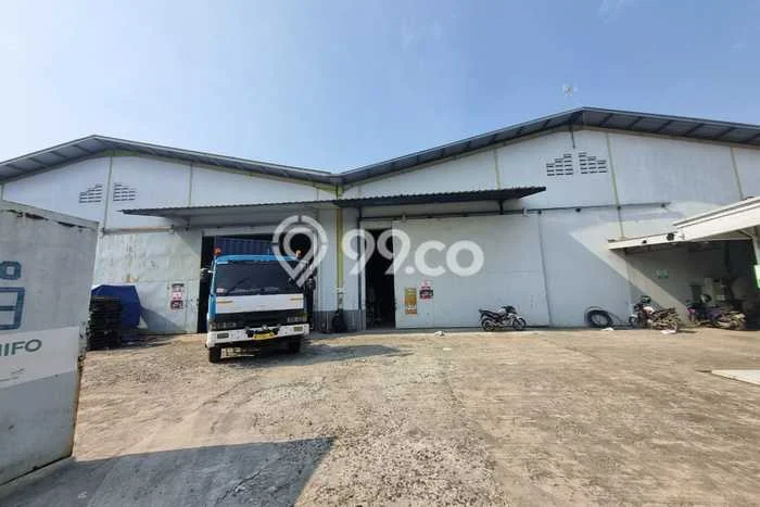 Gudang Area Komersial Kawasan Tangerang, Luas 1860m2m², Jalan Raya Gudang Area Komersial Kawasan Tangerang, Luas 1860m2m², Jalan Raya