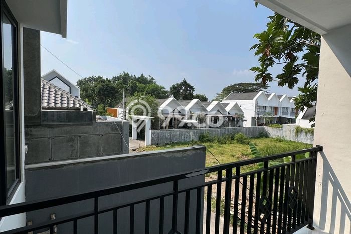 Dijual Cepat Rumah Bagus Siap Huni LB 100m2 di Sleman, Sleman Dijual Cepat Rumah Bagus Siap Huni LB 100m2 di Sleman, Sleman