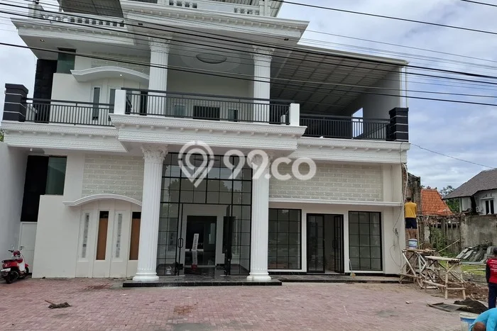 Unit Kantor Dijual di Depok Sleman 450m2 Unit Kantor Dijual di Depok Sleman 450m2