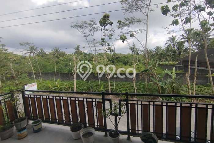 Jual Rumah Bagus Siap Huni LB 300m2 di Turi, Sleman Jual Rumah Bagus Siap Huni LB 300m2 di Turi, Sleman