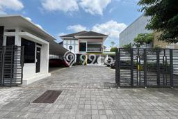 LOKASI STRATEGIS! Hotel di Kasihan, Luas 1200m2m², Pusat Komersial, Jalan Utama LOKASI STRATEGIS! Hotel di Kasihan, Luas 1200m2m², Pusat Komersial, Jalan Utama