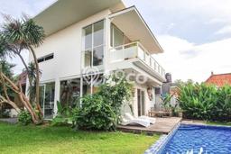 Disewakan Rumah Strategis di Pererenan LT 800m2 / LB 250m2 Siap Huni Disewakan Rumah Strategis di Pererenan LT 800m2 / LB 250m2 Siap Huni