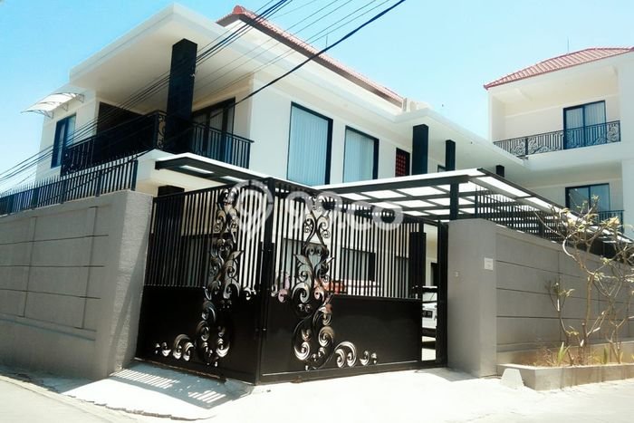 NEW LISTING! Rumah Strategis area Jimbaran, LT 400m² Bangunan 500m² NEW LISTING! Rumah Strategis area Jimbaran, LT 400m² Bangunan 500m²