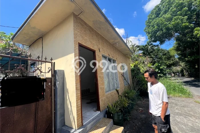 LOKASI STRATEGIS! Ruko For Rent Kawasan Denpasar Utara, Luas 21m2m², Area Bisnis LOKASI STRATEGIS! Ruko For Rent Kawasan Denpasar Utara, Luas 21m2m², Area Bisnis