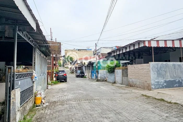 Rumah 3 KT 2 KM Luas Tanah 105m2m², LB 103m2m² di Medan Maimun, Medan Rumah 3 KT 2 KM Luas Tanah 105m2m², LB 103m2m² di Medan Maimun, Medan