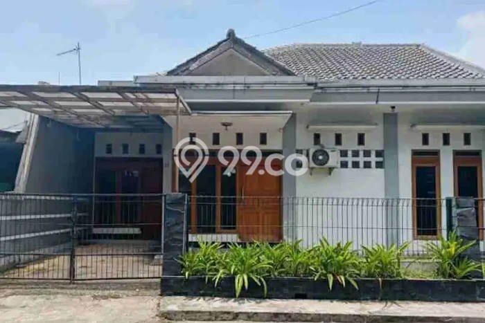 Jual Rumah Strategis Bagus Punya 4 KT di Lengkong Bandung SHM Jual Rumah Strategis Bagus Punya 4 KT di Lengkong Bandung SHM