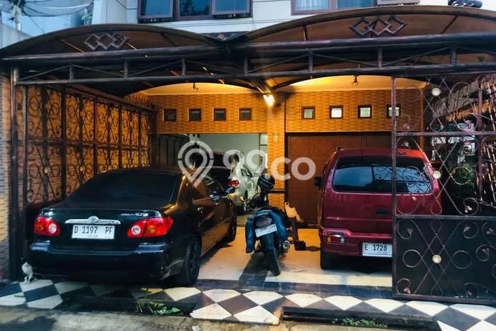 Hunian Mewah LB 300m2 Siap Huni Desain Elegan di Turangga, Bandung Hunian Mewah LB 300m2 Siap Huni Desain Elegan di Turangga, Bandung