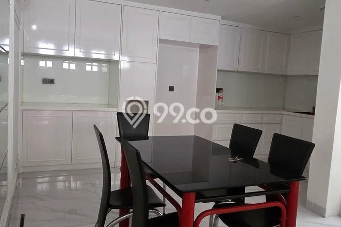 Jarang Ada! Rumah Sewa 5 Kamar Nyaman Siap Huni Gading Serpong Samara Village Jarang Ada! Rumah Sewa 5 Kamar Nyaman Siap Huni Gading Serpong Samara Village
