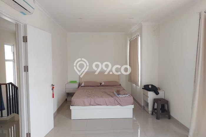 Disewakan Rumah Harga Terjangkau di Gading Serpong Tangerang dengan 3 Kamar Tidur Disewakan Rumah Harga Terjangkau di Gading Serpong Tangerang dengan 3 Kamar Tidur