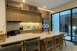 Rumah Bagus Siap Huni Di BSD Luas 180m2 Lokasi Strategis Rumah Bagus Siap Huni Di BSD Luas 180m2 Lokasi Strategis
