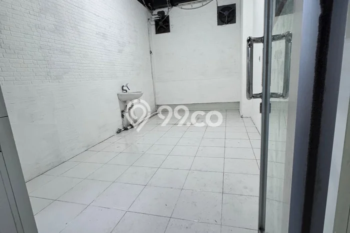 Komersial Bagus Dijual LB 16m2 Lokasi Strategis Jakarta Utara Area Cocok untuk Bisnis Komersial Bagus Dijual LB 16m2 Lokasi Strategis Jakarta Utara Area Cocok untuk Bisnis