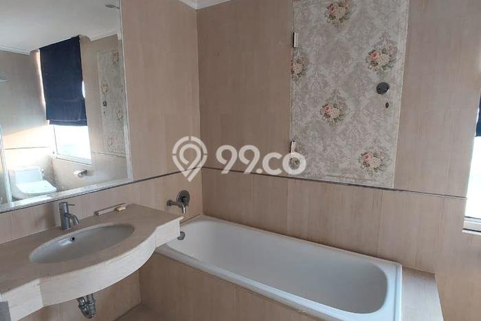 Apartemen di Senayan, 3 KM, Luas 130m², Lokasi Premium Apartemen di Senayan, 3 KM, Luas 130m², Lokasi Premium