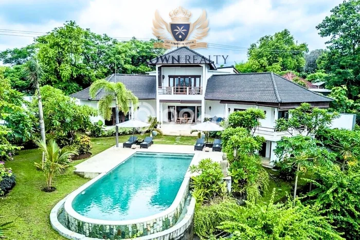 Vila Kawasan , Dimensi 2000m2m², Akses ke transportasi umum Vila Kawasan , Dimensi 2000m2m², Akses ke transportasi umum
